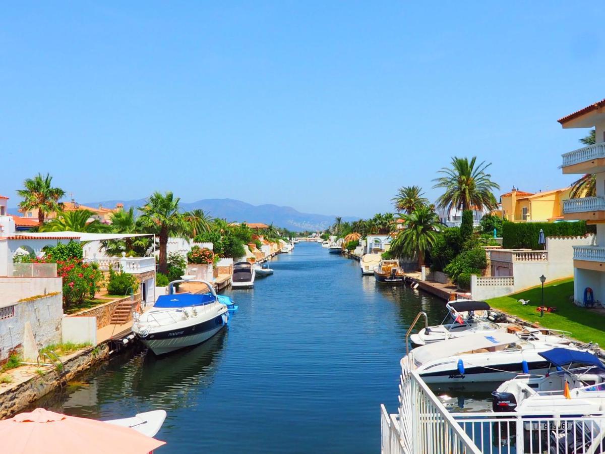 Holiday Home Alberes By Interhome Empuriabrava Εξωτερικό φωτογραφία