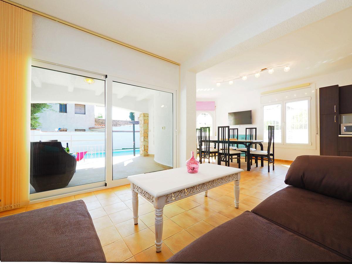 Holiday Home Alberes By Interhome Empuriabrava Εξωτερικό φωτογραφία